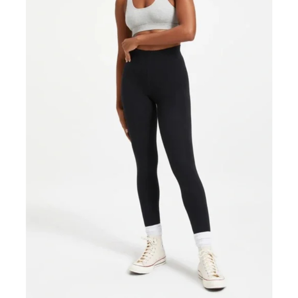 Good American Essential Legging in‎ Black Size Medium